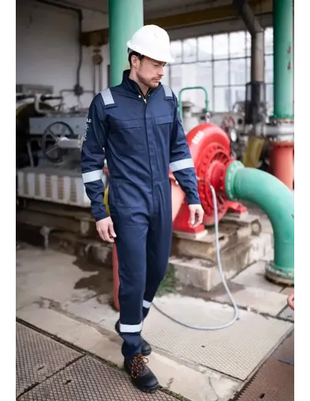 XILD multiprotective coverall with bands